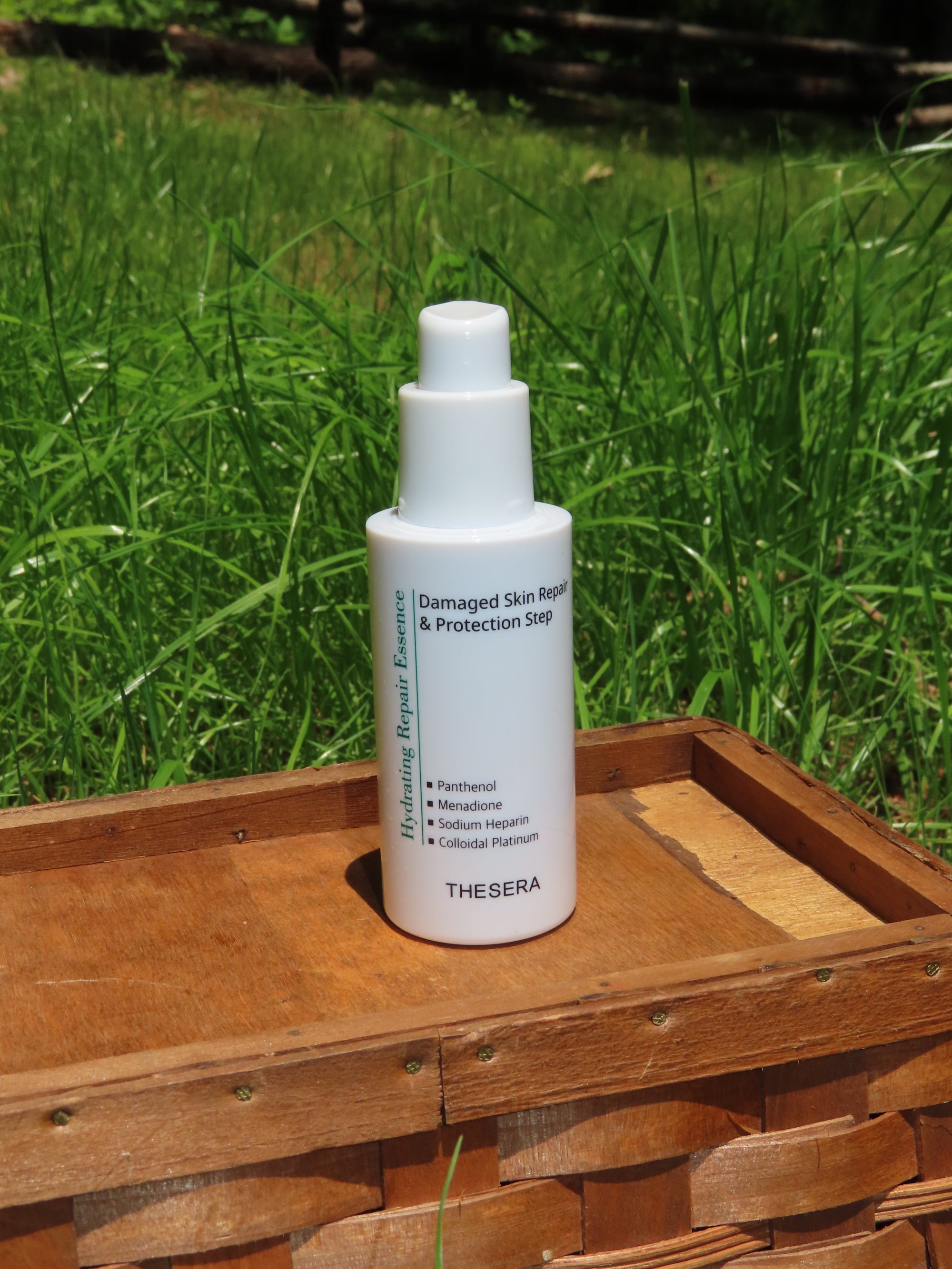 Thesera Hydrating Repair Essence